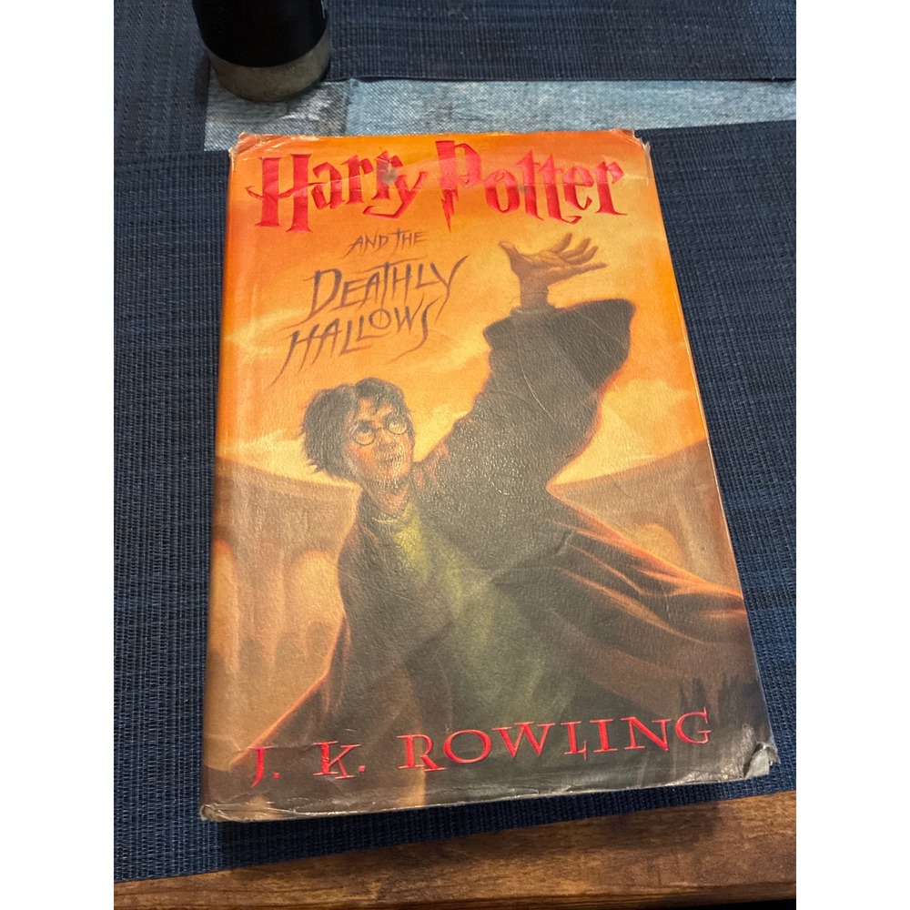 Harry Potter and the Deathly Hallows J.K. Rowling First Edition Hardcover 2007